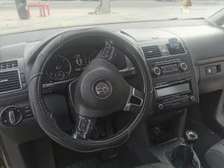 Volkswagen Touran 2012
