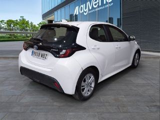 Toyota Yaris 120H Business Plus 85 kW (116 CV)