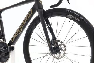 Megamo Raise 15 Di2 12V (carretera) t.52 Reacondicionada