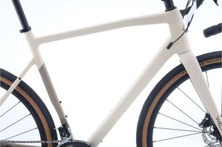 Megamo West (gravel) t.56 Reacondicionada