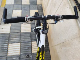 Bicicleta Scott Scale 10 Carbono