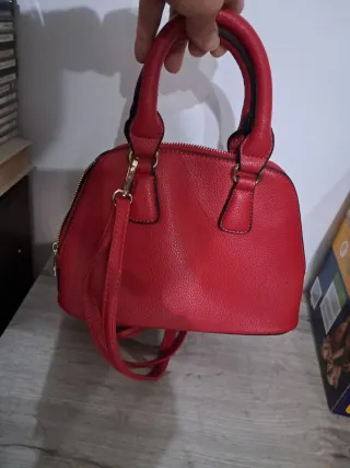 Borsetta rossa piccola