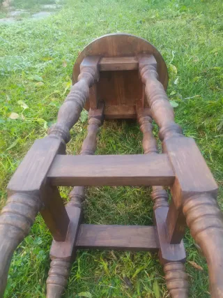 Taburetes de madera (varios)