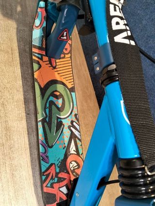 Arebos City Scooter Pedal Scooter Regulable con portavasos