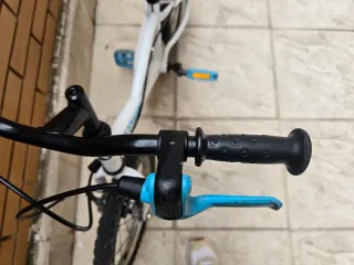 Bicicleta infantil 5-7 años BTWIN (decathlon)