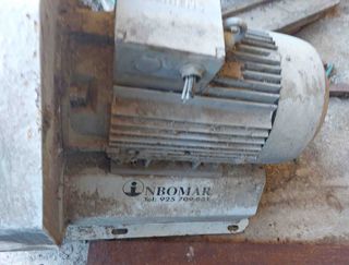 Molino pienso con motor 50 cv.