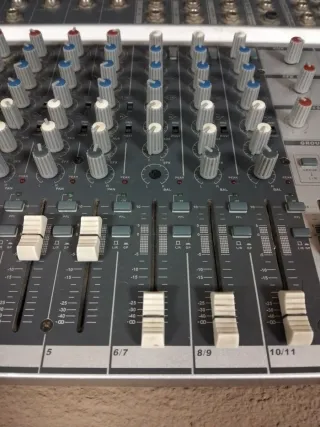 Mixer audio Behringer MX 602A e Phonic