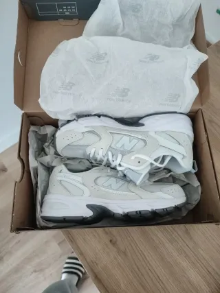 New Balance 530 gris y blanco