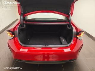 Lexus RC300h EXECUTIVE NAVI 2019 REF 2640