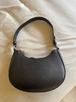 Bolso negro Stradivarius