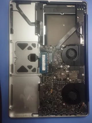 Portátil Apple MacBook Pro 15