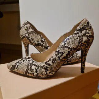 Zapatos tacón diseño serpiente Membur