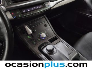 Lexus CT 200h Business 100 kW (136 CV)