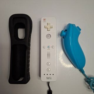 Nintendo Wii Azzurra Completa + 1 Gioco