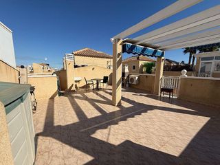 Casa adosada en alquiler en Altos - La Florida en Orihuela