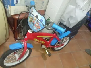 Bicicleta infantil de la patrulla canina