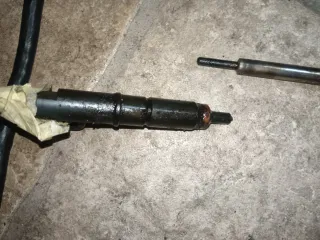 Inyectores/tubos gasoil/calentadors Fronterad28tdi