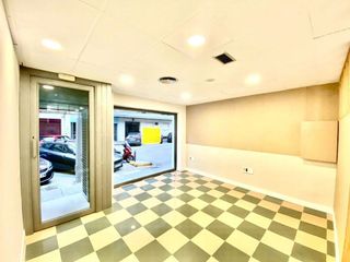 Oficina en alquiler en Los Remedios en Sevilla