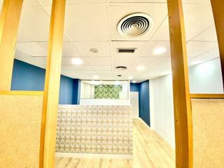 Oficina en alquiler en Los Remedios en Sevilla