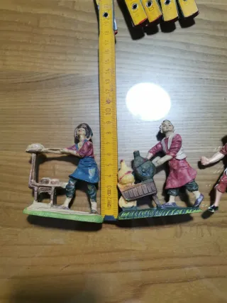 Set 6 statuine presepe personaggi vari