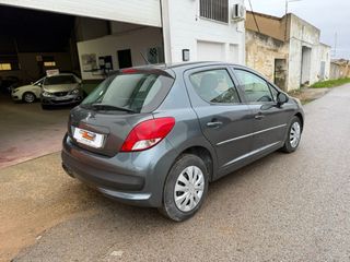 Peugeot 207 2011