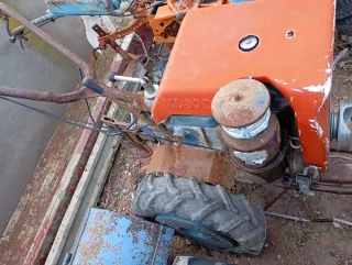 Mula mecánica y remolque