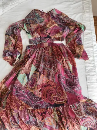 Vestido largo estampado Zara