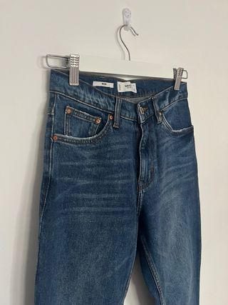 Jeans Mom Fit Azul Oscuro Mango