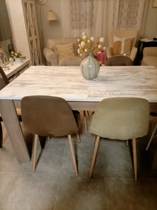 Mesa de comedor madera y blanco