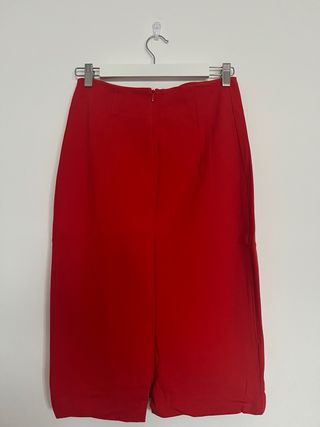 Falda tubo roja con cremallera