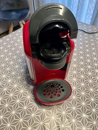 Cafetera Tassimo Bosch Roja