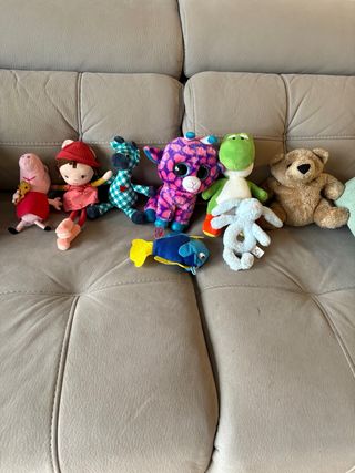Lote de peluches variados