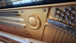 Piano Vertical Yamaha U1A Negro