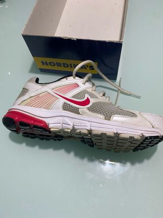 Zapatillas Nike Structure 14 Beige/Blanco