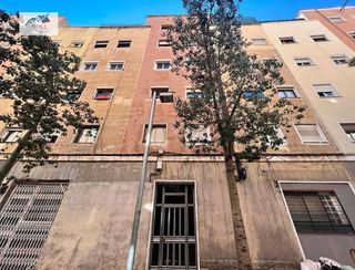 Piso en venta en El Turó de la Peira en Barcelona