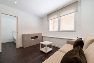 Piso en alquiler en Almagro en Madrid