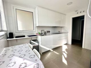 Piso en alquiler en Colores - Entreparques en Sevilla