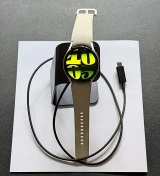 Samsung Galaxy Watch 6 Beige/Plata