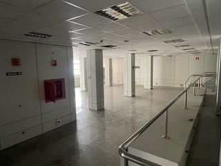 Local comercial en alquiler en Los Remedios en Sevilla