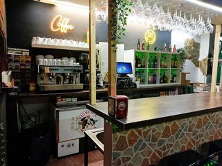 Local comercial en alquiler en Carranque - Haza Cuevas en Málaga