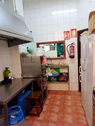 Local comercial en alquiler en Carranque - Haza Cuevas en Málaga