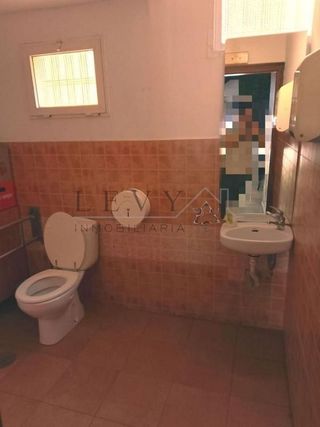 Local comercial en alquiler en Carranque - Haza Cuevas en Málaga