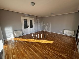 Piso en alquiler en Arroyo de la Vega en Alcobendas