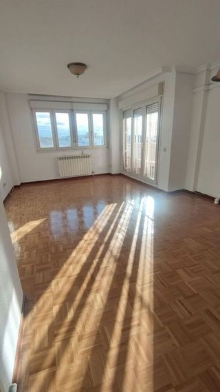 Piso en alquiler en Tres Olivos - Valverde en Madrid