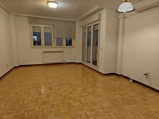 Piso en alquiler en Tres Olivos - Valverde en Madrid