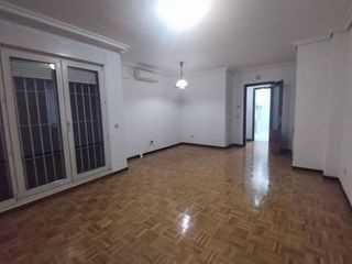 Piso en alquiler en Tres Olivos - Valverde en Madrid