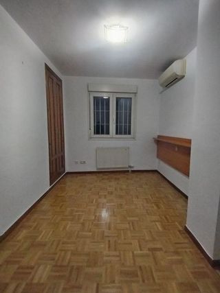 Piso en alquiler en Tres Olivos - Valverde en Madrid