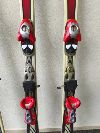 Esquís de Pista Carving Rossignol y Völkl