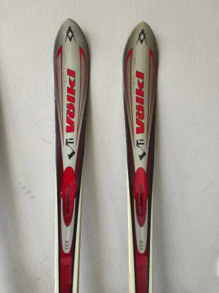 Esquís de Pista Carving Rossignol y Völkl