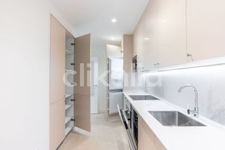 Piso en venta en Pedro Salvador - Las Palmeritas en Sevilla